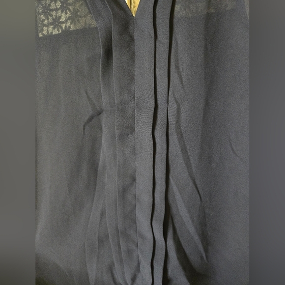 Navy Sleeveless Blouse with White Crochet Lace Back – Sheer Chiffon Style,size S - Picture 2 of 5